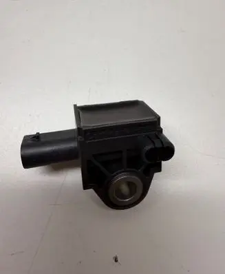 Chrysler Pacifica Airbag deployment crash/impact sensor 53312248 68174975AA