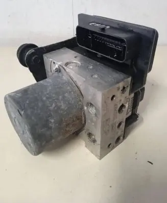 Audi A4 S4 B8 8K ABS Pump 8K0907379AQ