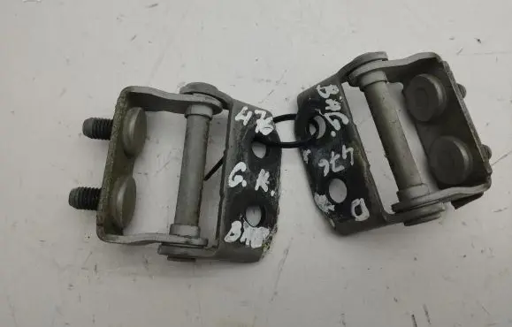 Mazda CX-7 Tailgate/trunk/boot hinge