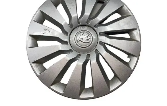 Skoda Octavia Mk3 (5E) R15 wheel hub/cap/trim 5E0601147C
