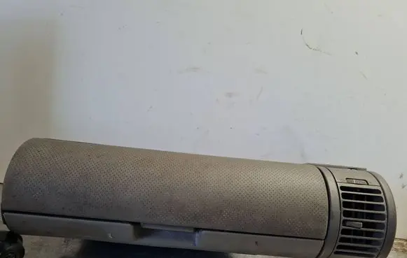 Infiniti I30 Glove box 68560AM601