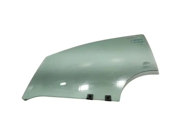Renault Captur Front door window glass four-door