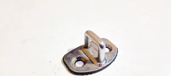 Skoda Fabia Mk2 (5J) Rear door lock loop/hook striker 