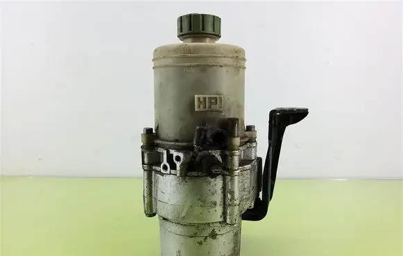 Volkswagen Polo Power steering pump 6Q0428371A