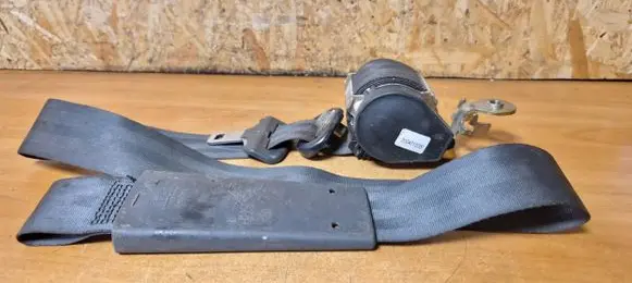 Renault Megane II Front seatbelt 8200077345