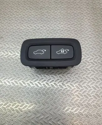 Polestar 2 Tailgate/trunk/boot open switch 31674801