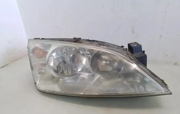 Ford Mondeo Mk III Headlight/headlamp