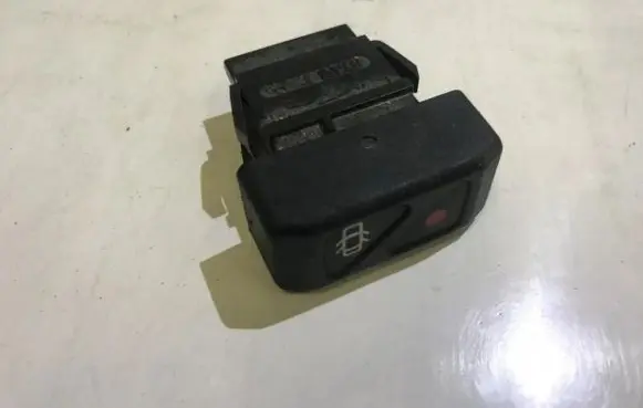 Renault Clio I Central locking switch button 4068