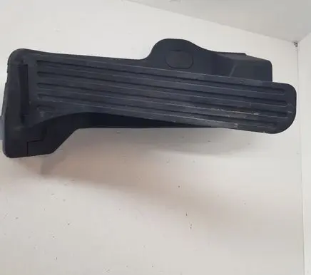 Skoda Yeti (5L) Accelerator throttle pedal 65102100