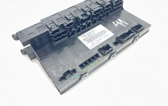 Mercedes-Benz E W211 Fuse module 2115456701 5DK00804746
