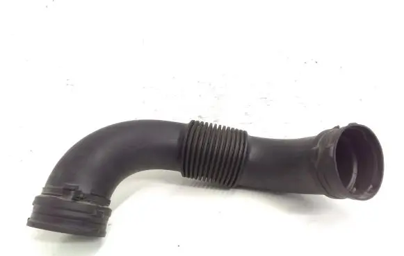 Opel Vivaro Air intake hose/pipe 1105223S01