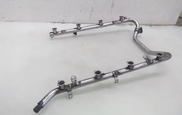 Mercedes-Benz S W220 Fuel main line pipe