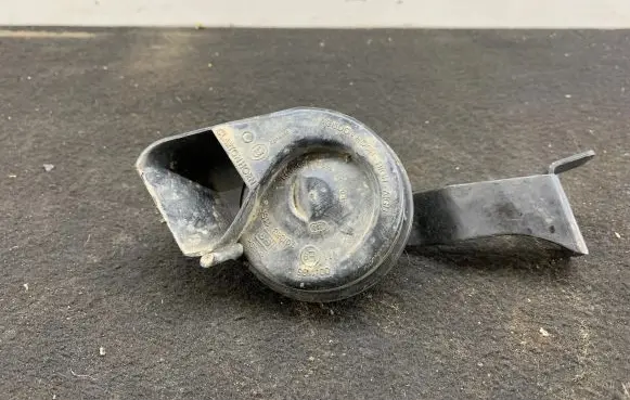 Audi A6 S6 C7 4G Horn signal 4G0951209 6033FB2635 4H0951223