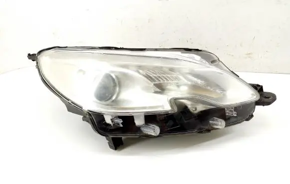Peugeot 2008 I Headlight/headlamp 9677810080