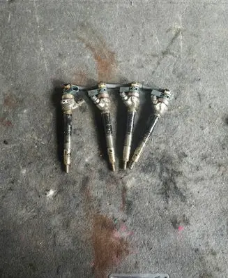 Skoda Octavia Mk3 (5E) Fuel injectors set 0445110477