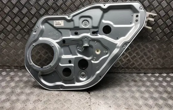 Rear window lifting mechanism without motor