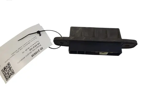 Toyota Auris 150 Tailgate opening switch 