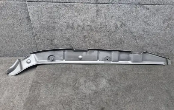 Audi Q7 4M Fender end trim 4M0821112