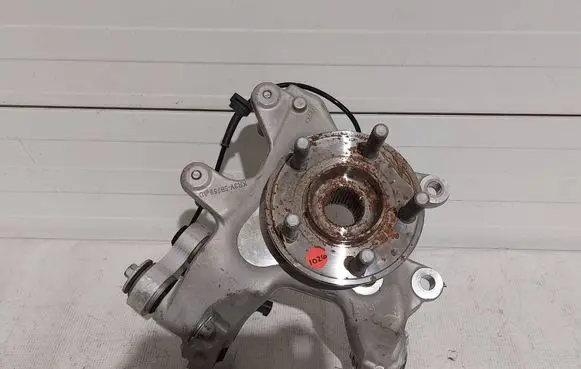 Ford Mustang VI Rear wheel hub KR3V5B759AD KR3Z5B759B