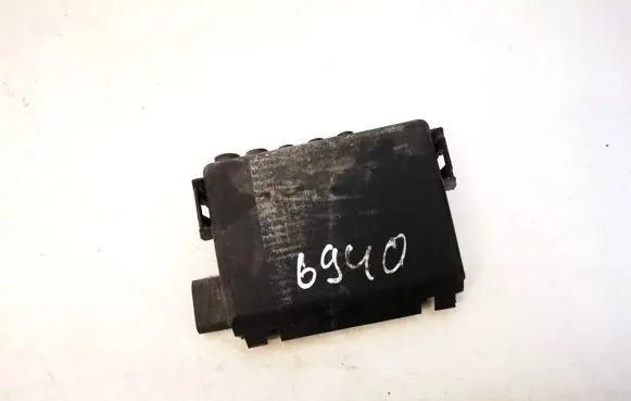 Volkswagen New Beetle Fuse box cover 1c0937549a