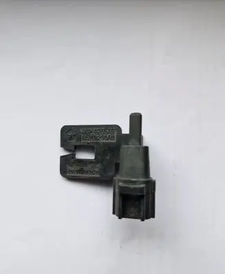 Dodge Durango Outside/exterior temperature sensor 05149265AB