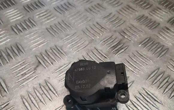 Mercedes-Benz S W220 Intake manifold valve actuator/motor A2208201042 2208201042