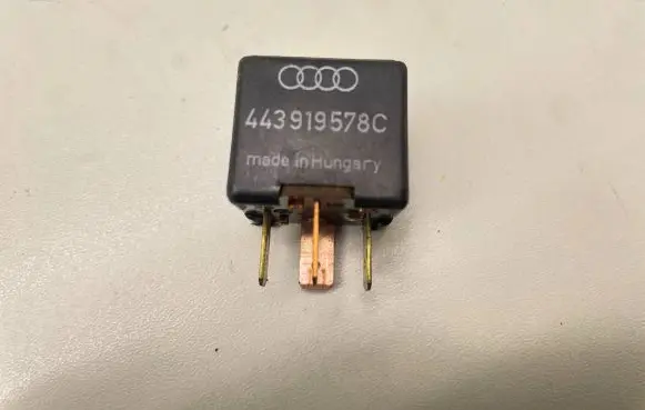 Audi A6 S6 C5 4B Other relay 443919578C