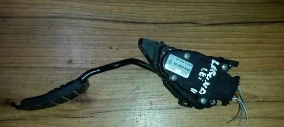 Renault Laguna II Accelerator throttle pedal 8200002905 6pv008119-02