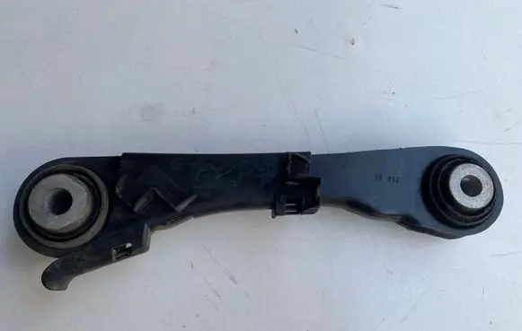BMW 5 G30 G31 Rear upper control arm/wishbone 6867537