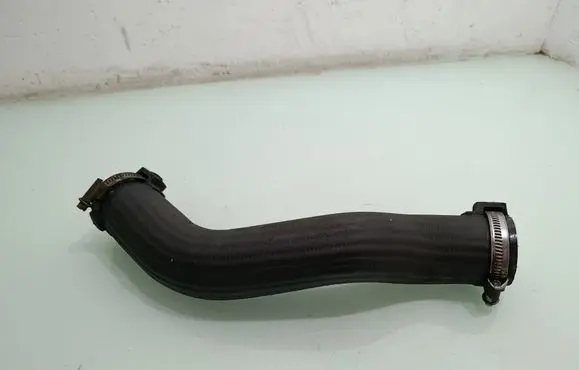 Intercooler hose/pipe