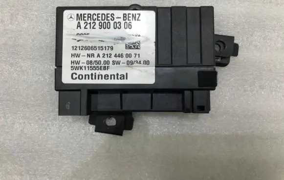 Mercedes-Benz Vito Viano W639 Fuel pump relay 