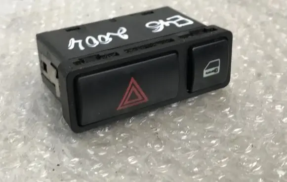 BMW 3 E46 Hazard light switch 8368920