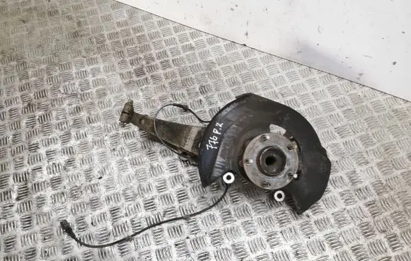 Infiniti Q50 Front wheel hub