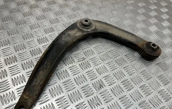 Citroen DS5 Front lower control arm/wishbone 