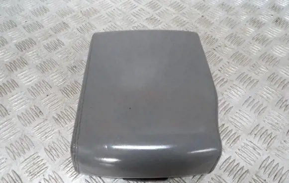 Jeep Grand Cherokee (WK) Armrest