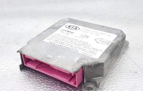 KIA Rio Airbag control unit/module 0K32C677F0 B3ETAM59000370