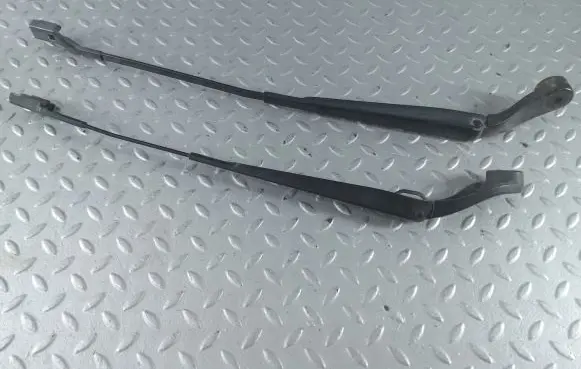 Citroen DS5 Front wiper blade arm 9800362680 9687216280