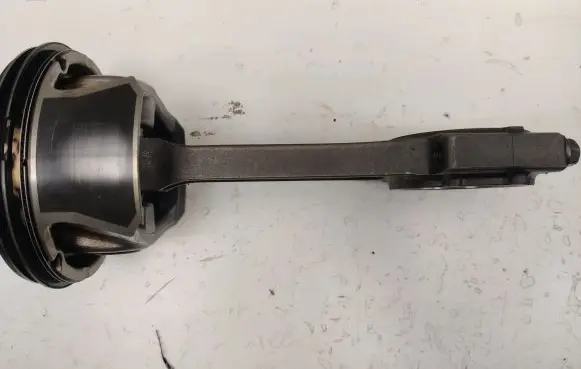 Dodge Challenger Piston with connecting rod 53022258AE 53022258AD
