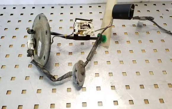 Hyundai Tucson JM Fuel level sensor 311302E900