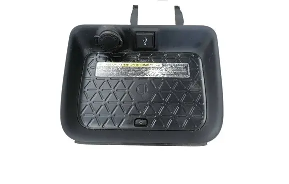 Toyota RAV 4 (XA50) Wireless charging module 861C042011 30415175 372955781