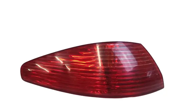 Peugeot 607 Rear/tail lights