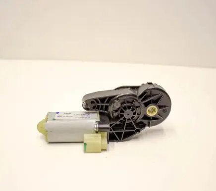 Ford Fusion Seat adjustment motor 82753734
