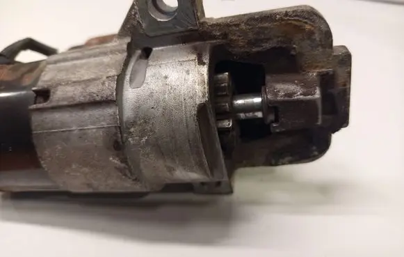 Mazda 6 Starter motor M000T90981