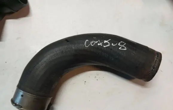 Volvo V40 Intercooler hose/pipe 31370044