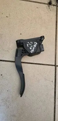 Mercedes-Benz Vito Viano W639 Accelerator throttle pedal 0280755025
