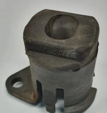 Volvo V50 Radiator mount bracket 30639749