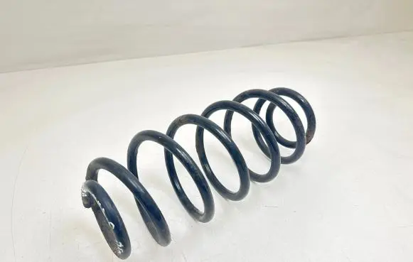 Toyota Auris 150 Rear coil spring