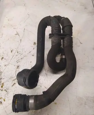Mercedes-Benz C W205 Engine coolant pipe/hose A0089978789