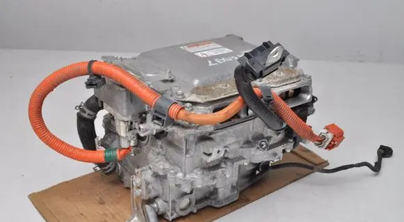 Lexus IS III XE30 Voltage converter inverter G9200-30132