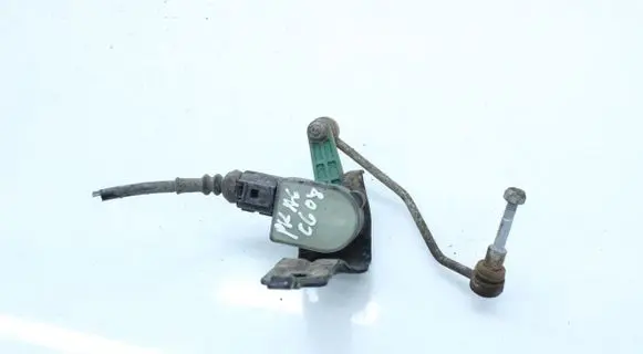 Headlight/headlamp level sensor